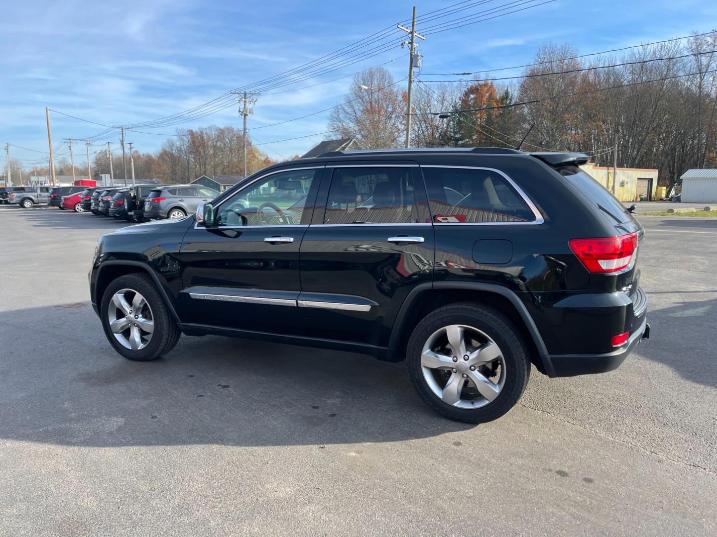 2013 Black /Gray Jeep Grand Cherokee (1C4RJFCG5DC) , located at 547 E. Main St., Orwell, OH, 44076, (440) 437-5893, 41.535435, -80.847855 - Photo#12